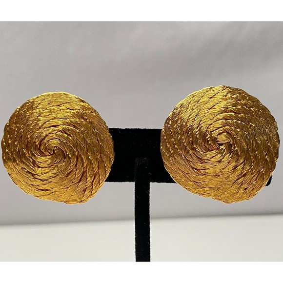 Gold Tone Earrings Basketweave Cymbal Clip On - Picture 2 of 8